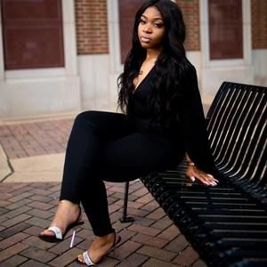 Meet your Posher, Leema